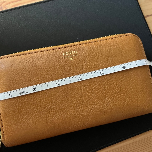 FOSSIL brown leather wallet clutch - Picture 6 of 7